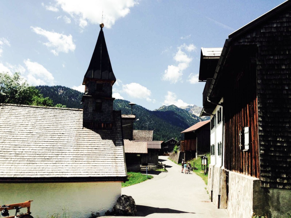 Ruhig. Nicht nur am Sonntagmittag: Rauth im Tannheimer Tal