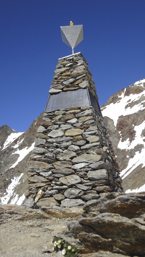 Hier etwa war's: Ötzi-Fundstelle - Alpenüberquerung