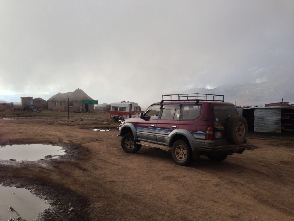 Sani Pass Road - 2013 (4). Am Grenzübergang. 