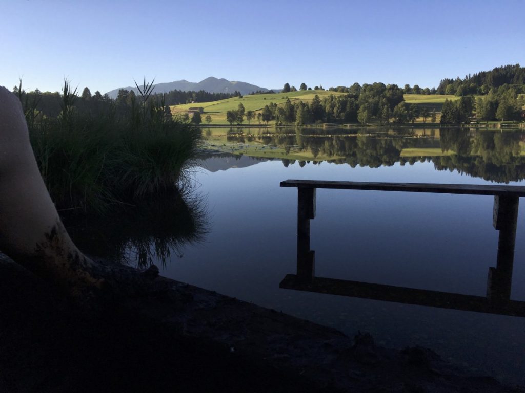 Nach dem Moortreten noch mal in den spiegelglatten See. 