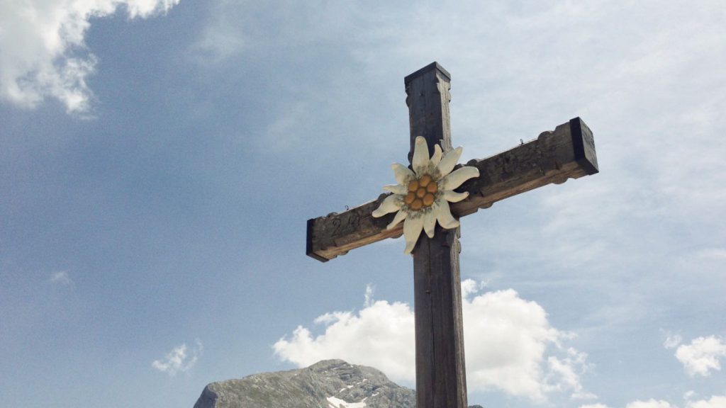 Gipfelkreuz und Hoher Göll