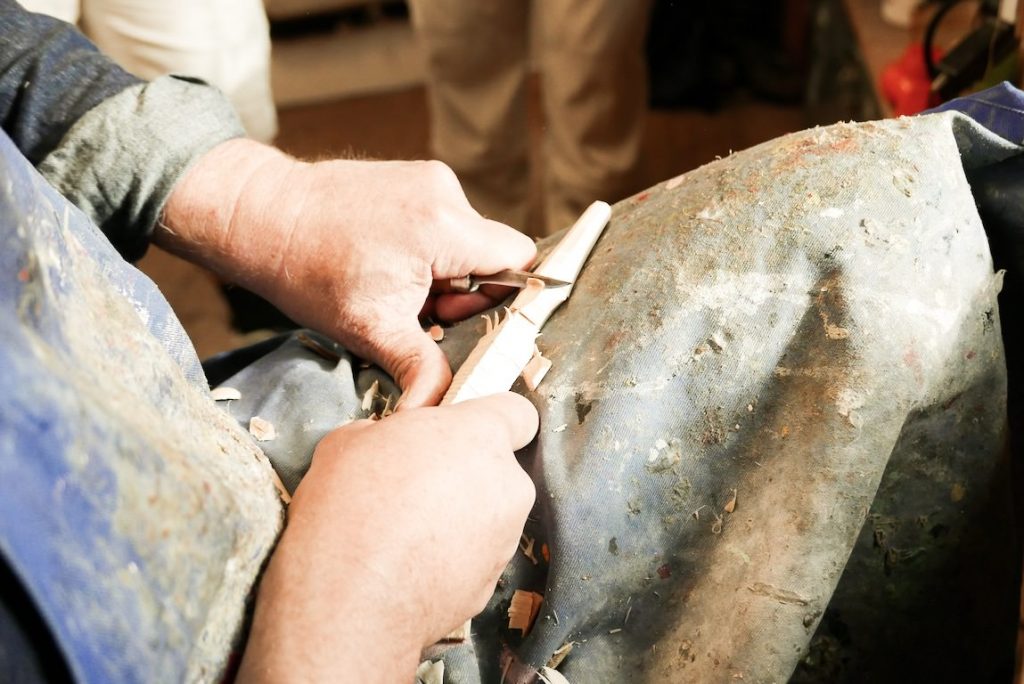 Hampelmänner, Schnürkasperl oder Fadengaukler 
