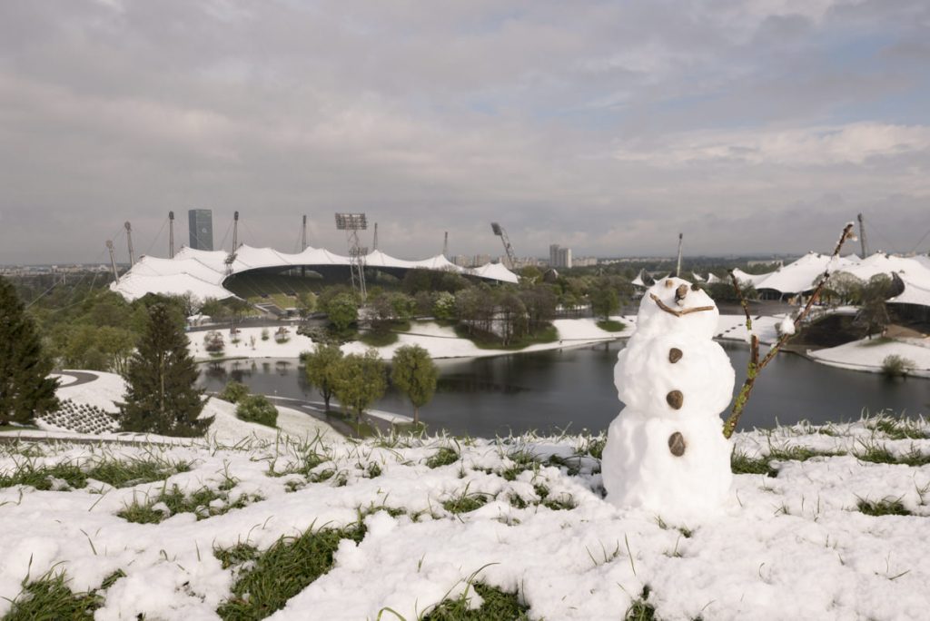 Olympiapark München Schnee Ostern 2017 (11)