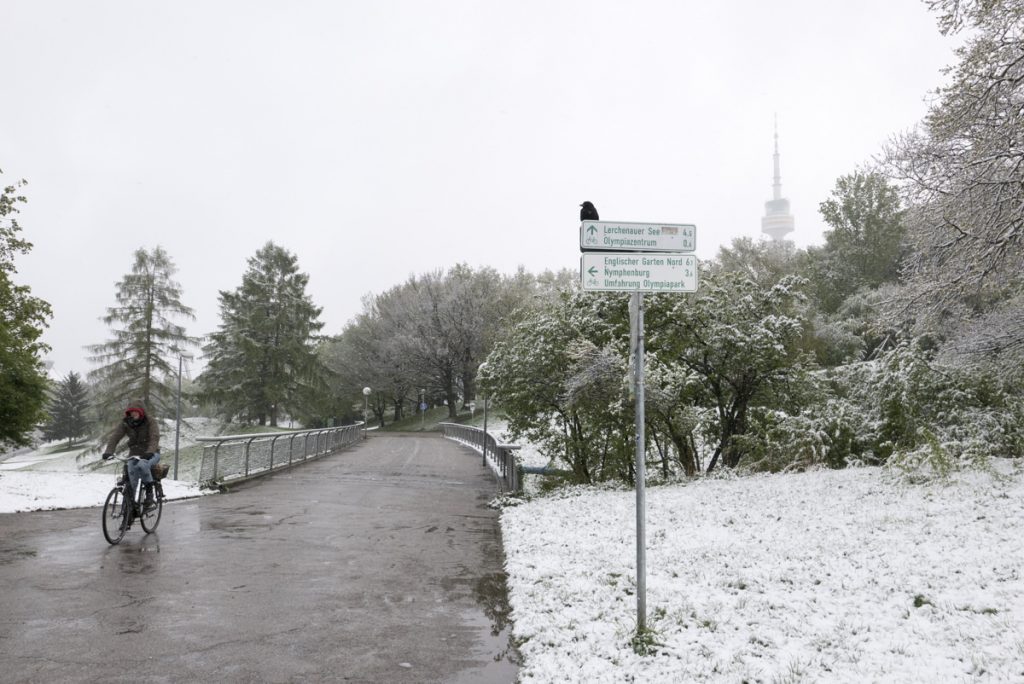 Olympiapark München Schnee Ostern 2017 (8)