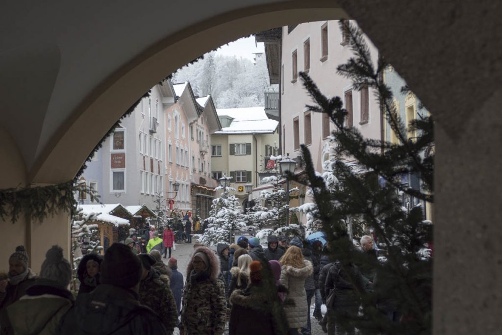 Zwischen historischen Bürgerhäusern.