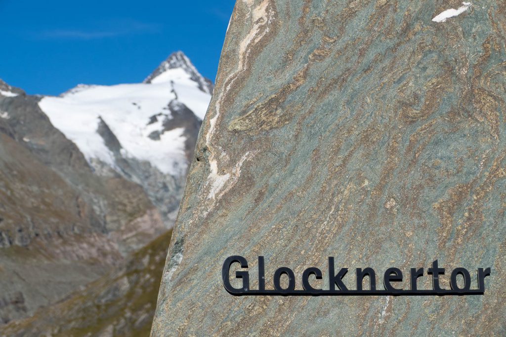 Ab jetzt: immer wieder den Glockner im Blick. 