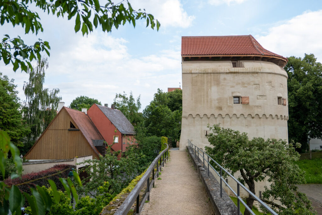 Viel Grün ringsum - Rundgang auf der Stadtmauer Nördlingen