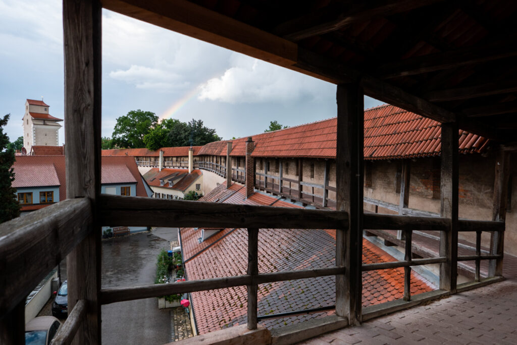 Geschützt bei Regen - Rundgang auf der Stadtmauer Nördlingen