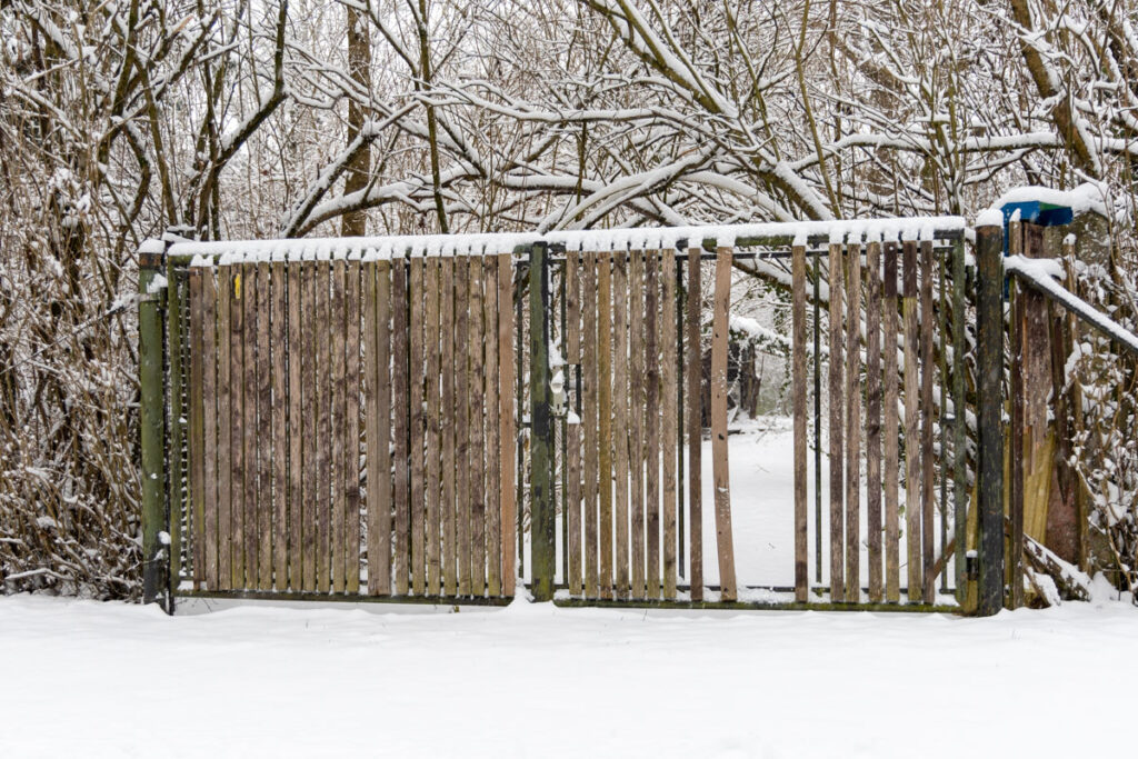 Durchgelugt: Die alte Eggarten-Siedlung in München, Januar 2021.